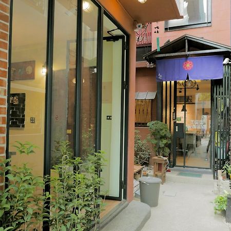 赤樓古巷民宿 6-12人可包棟 Ταϊνάν Εξωτερικό φωτογραφία